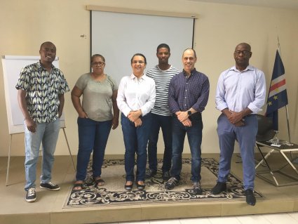 Curso na área dos ensaios em aço para betão armado no Laboratório de Engenharia Civil de Cabo Verde