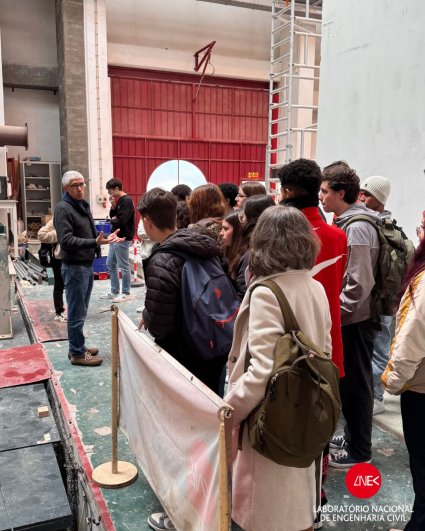 LNEC welcomes students from Liceu Passos Manuel on two visits